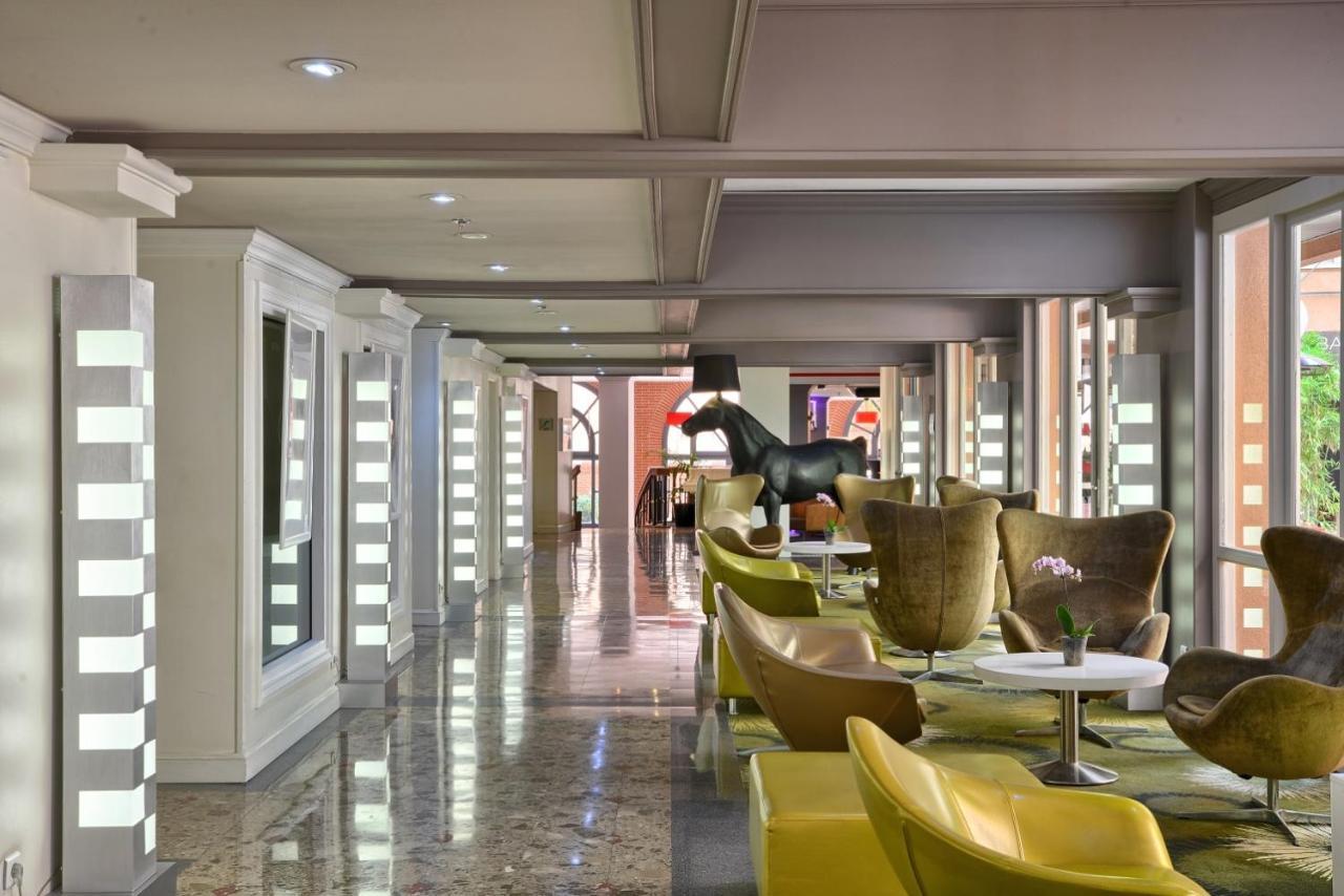 Plaza Hotel Capitole Toulouse - Anciennement Crowne Plaza Extérieur photo
